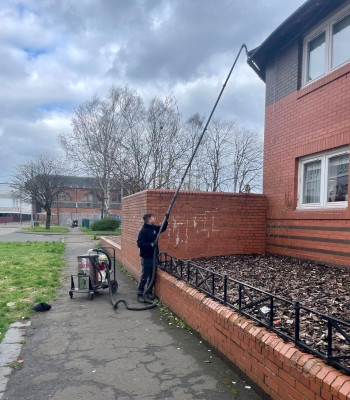 House Gutter Cleaning